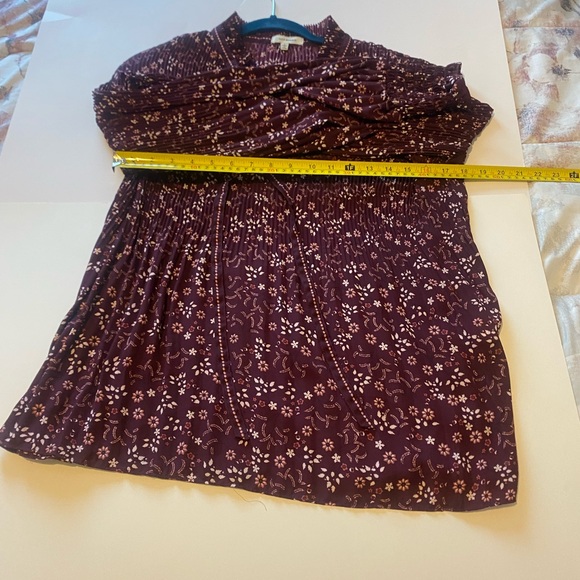 Max Studio Red Ruffled V-Neck Blouse - Picture 5 of 7